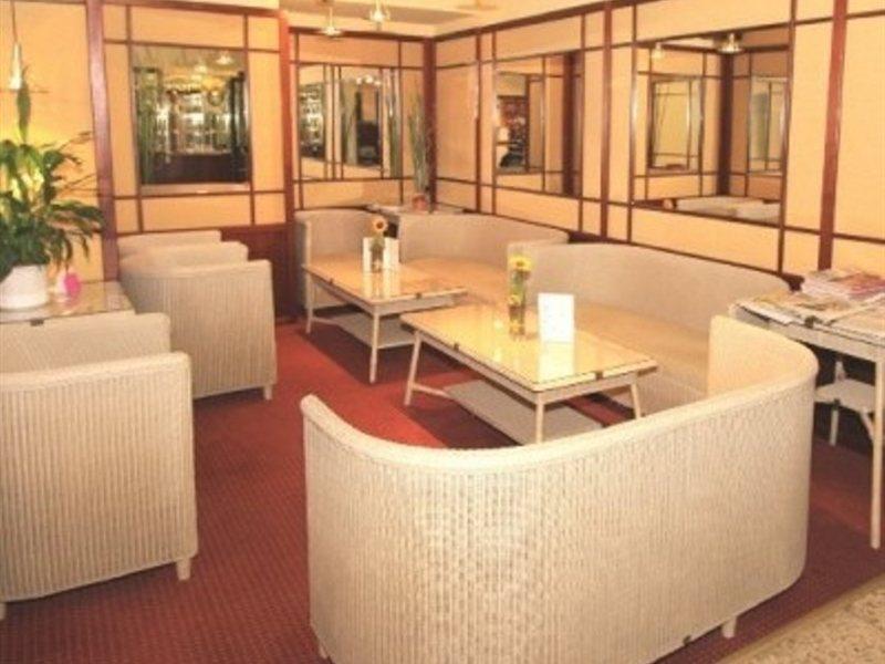 Calmo Hotel 3*